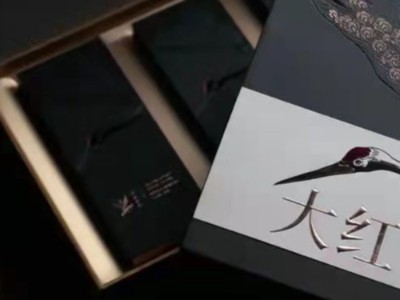 黑色系茶葉包裝盒，簡(jiǎn)約而不失高檔