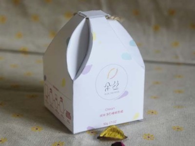 濟南包裝盒廠家設計的化妝品包裝盒，如何得到消費者認可？